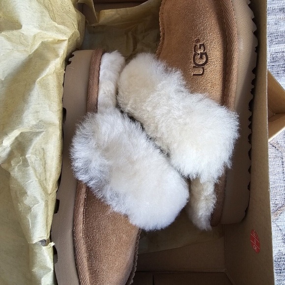 UGG KIDS GIRLS SIZE 11 CHESTNUT COZY II SUEDE SLIP-ON SLIPPERS New - Picture 7 of 10